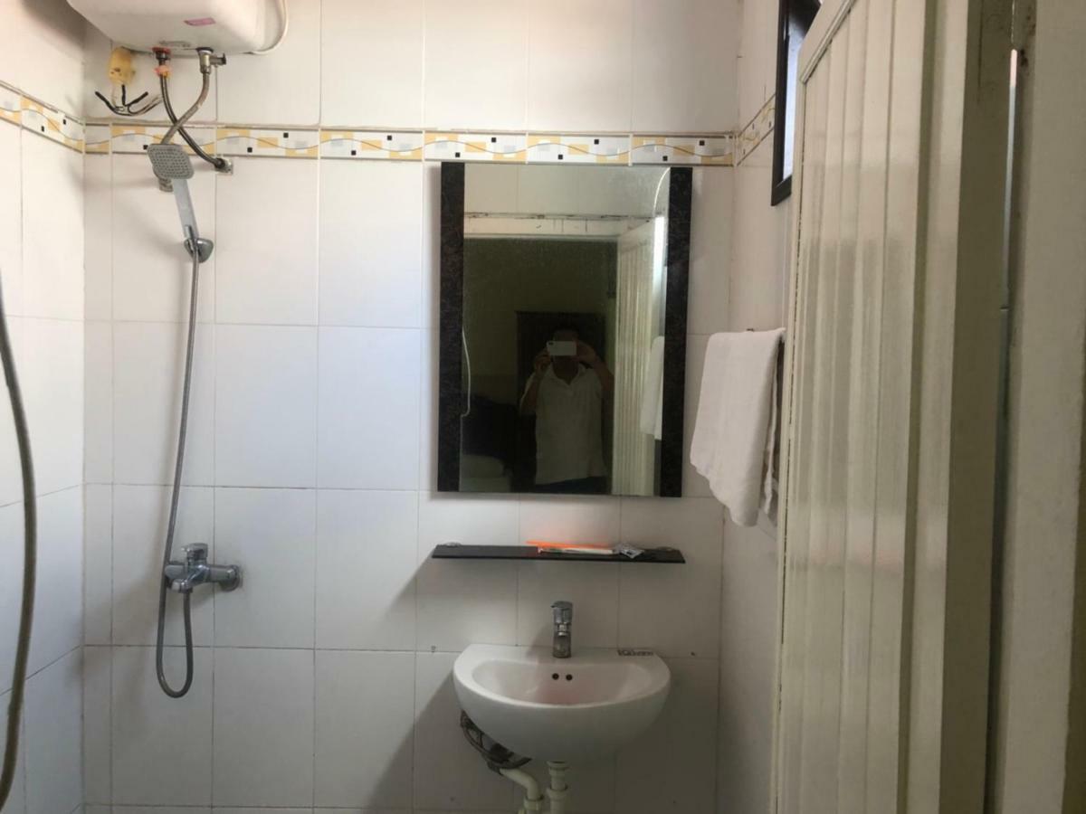 Minh Quang Hotel Хойан Экстерьер фото